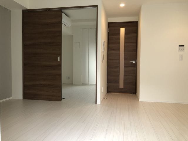 IVY WEST 501