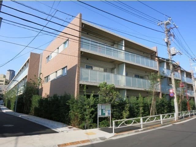 コンフォリア目黒青葉台 205