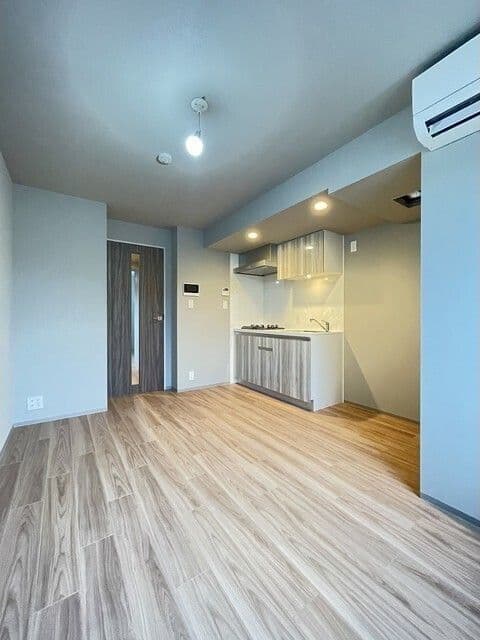 ウェルスクエア西大井 203