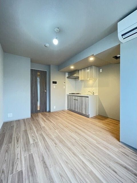 ウェルスクエア西大井 303