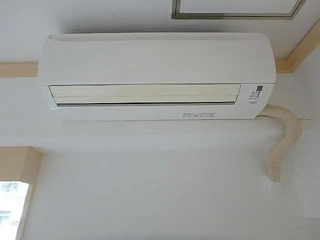 パレスモントレー 202