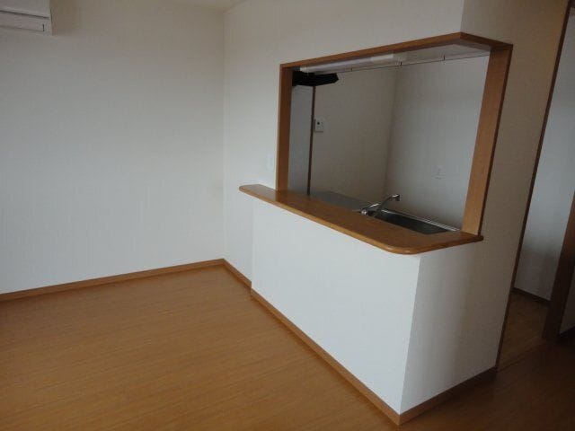 サニーレジデンス 102