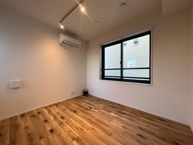 アヴェニール・エスト 302