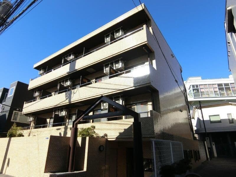 フリービング新宿 201