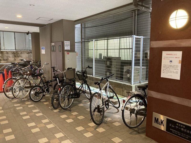 アルカサル御苑 201