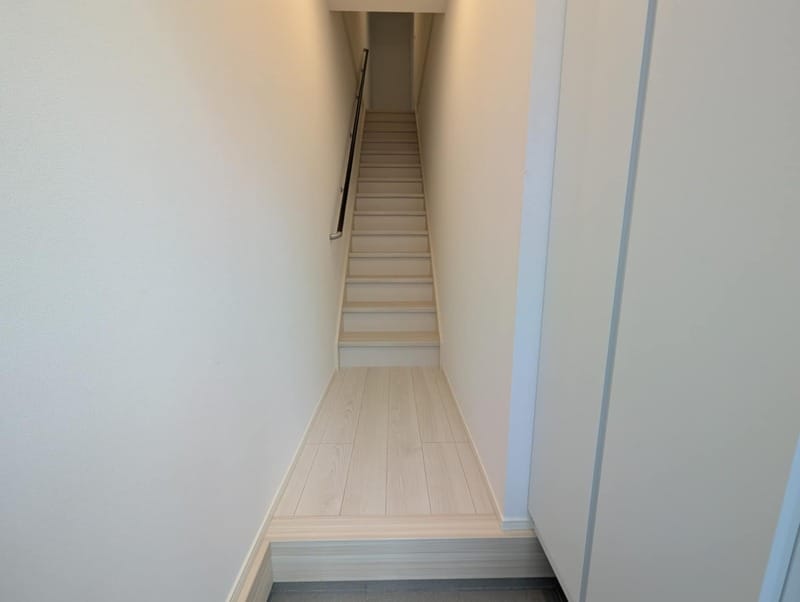 オークレジデンス三田綱町 202