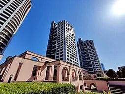 西戸山タワーホウムズセントラルタワーの写真