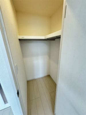 ヴィラ原木中山 218