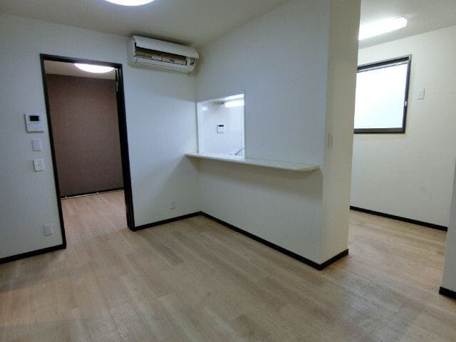 ゴールドパレス菅野 302