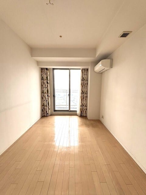 W Comfort Towers WEST 1206