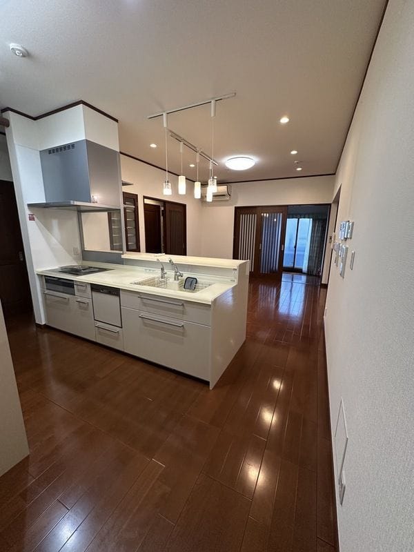 西新井栄町2丁目K戸建 28万円/なし/入力なし