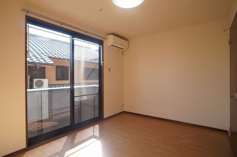 グリューナーラウム 8万円/入力なし/7,000円