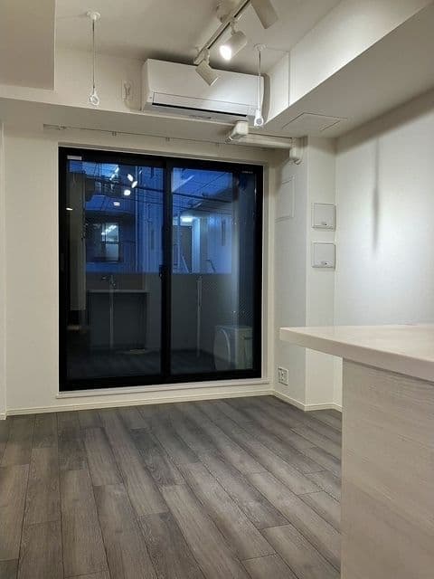 La Perla 桜新町 202