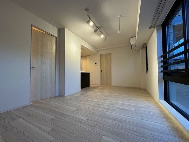 La Perla 桜新町 305