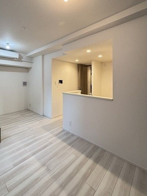 MODIER GINZA EAST 0601
