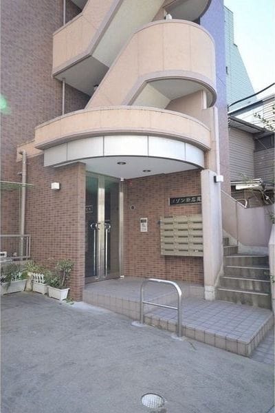 メゾン新広尾 202B