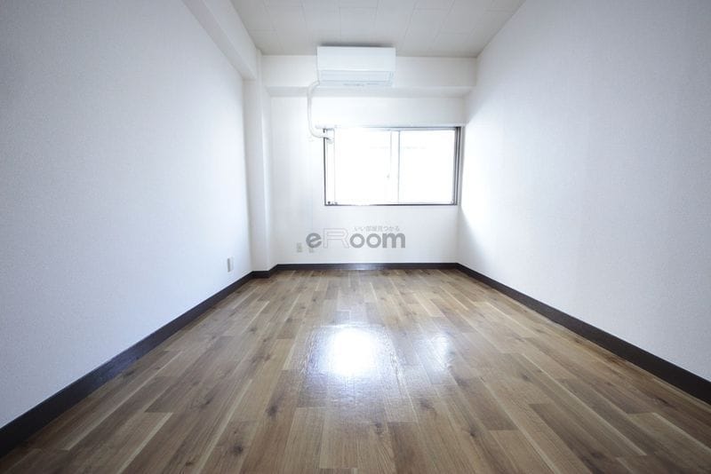 真砂マンション 402