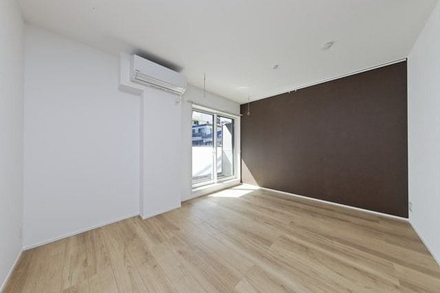 T'sCOURT 202