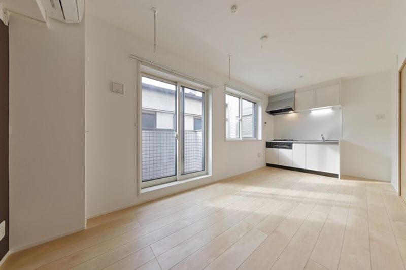 T'sCOURT 303